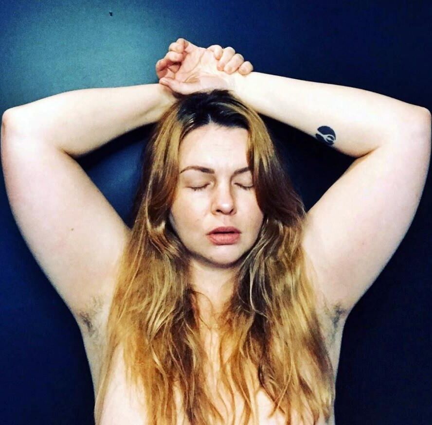 Hairy Celebrity Armpits 