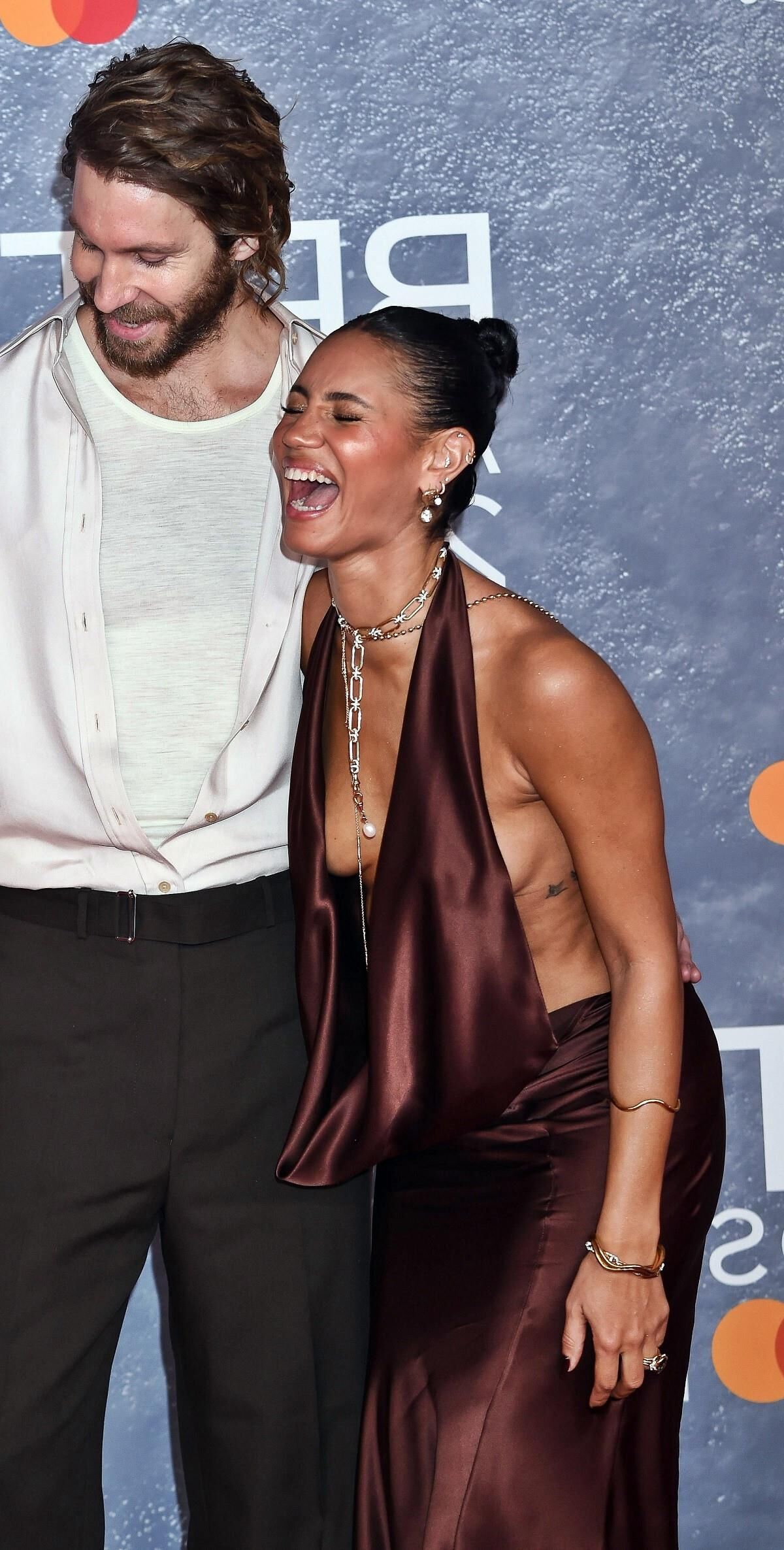 Celebrity Side Boob 