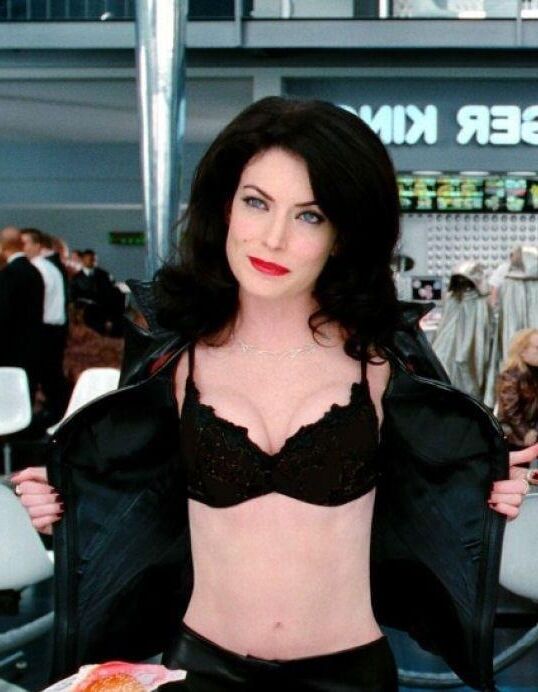 lara flynn boyle