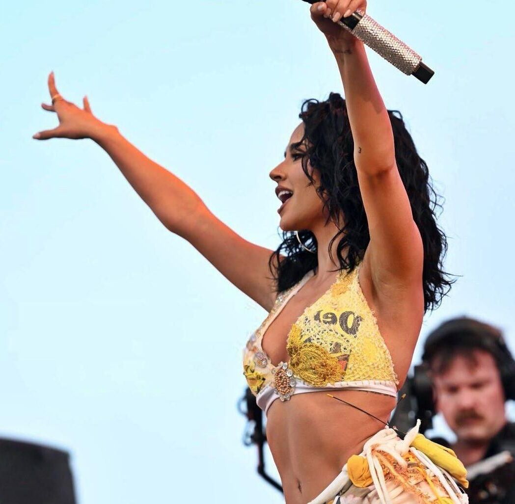 Celebrity Armpits 