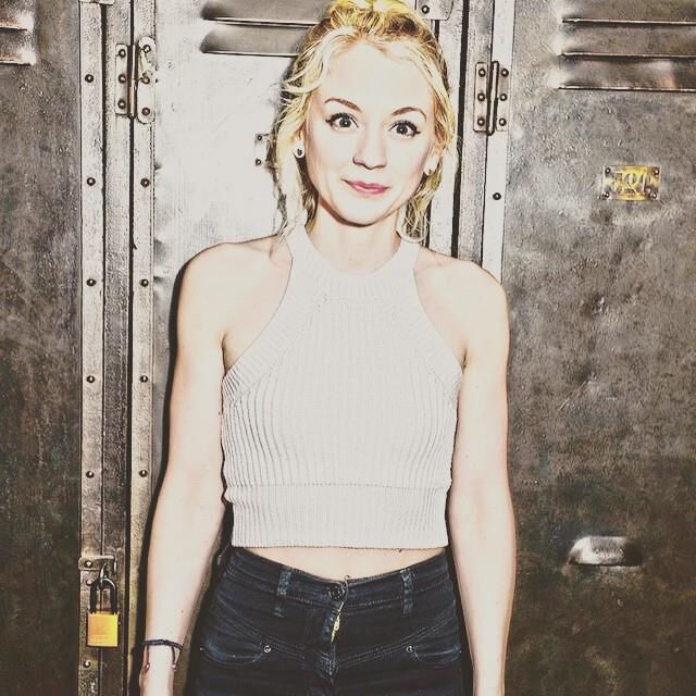 Emily Kinney ¡Cosa caliente!
