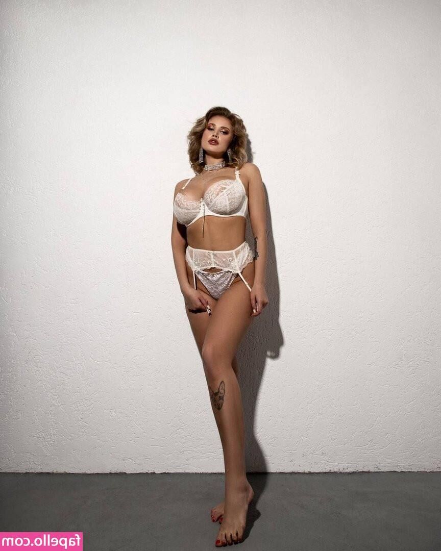 Big Boob Merelin