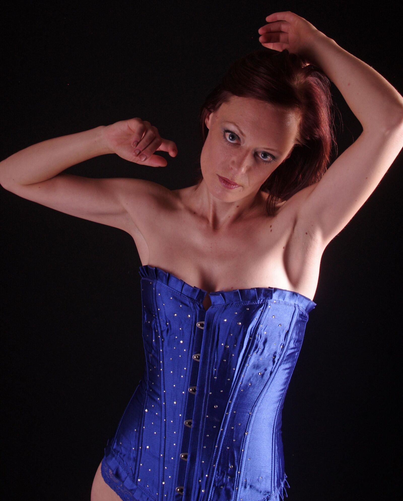 Red headed sub slut in fetish corset