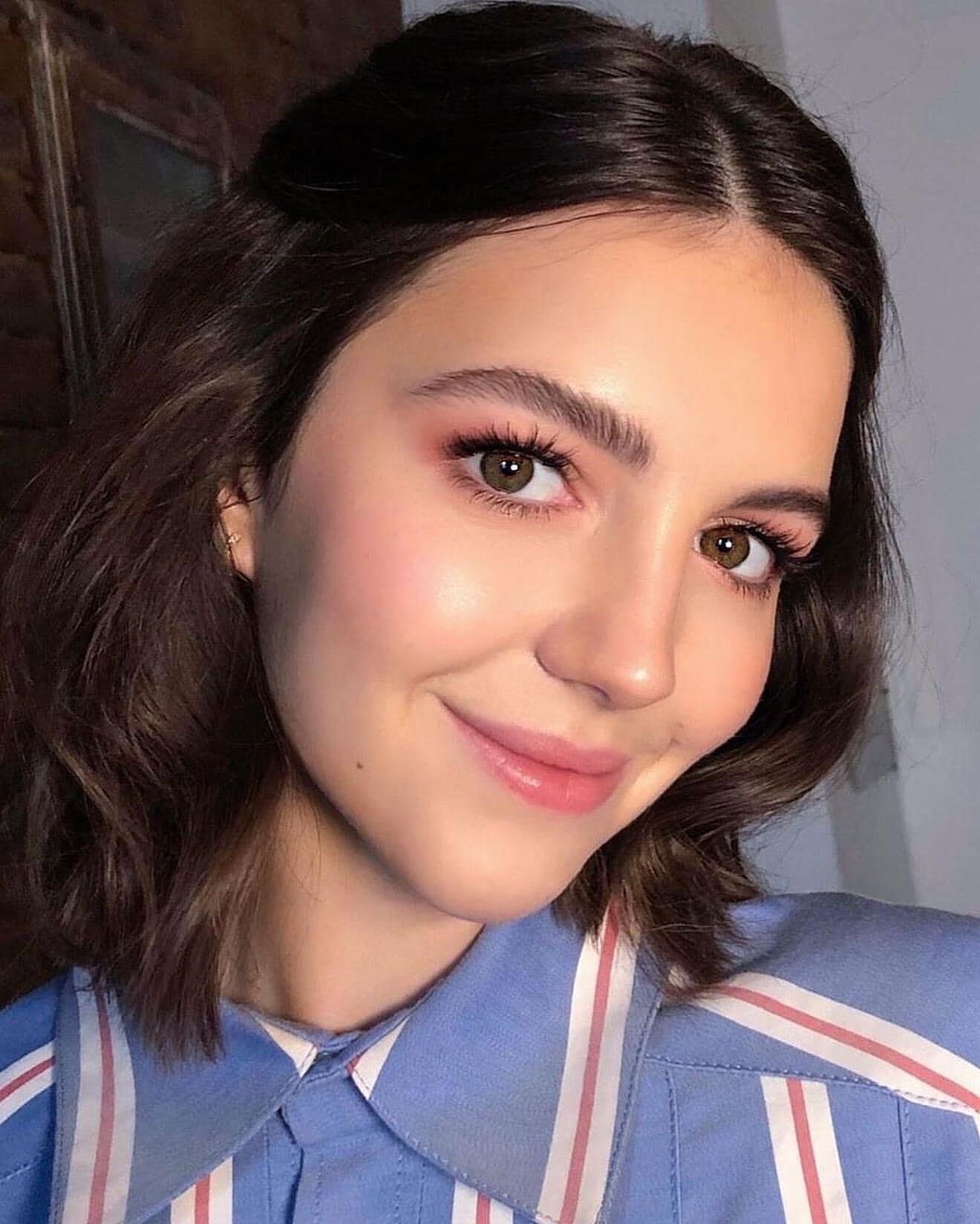 Ella Hunt