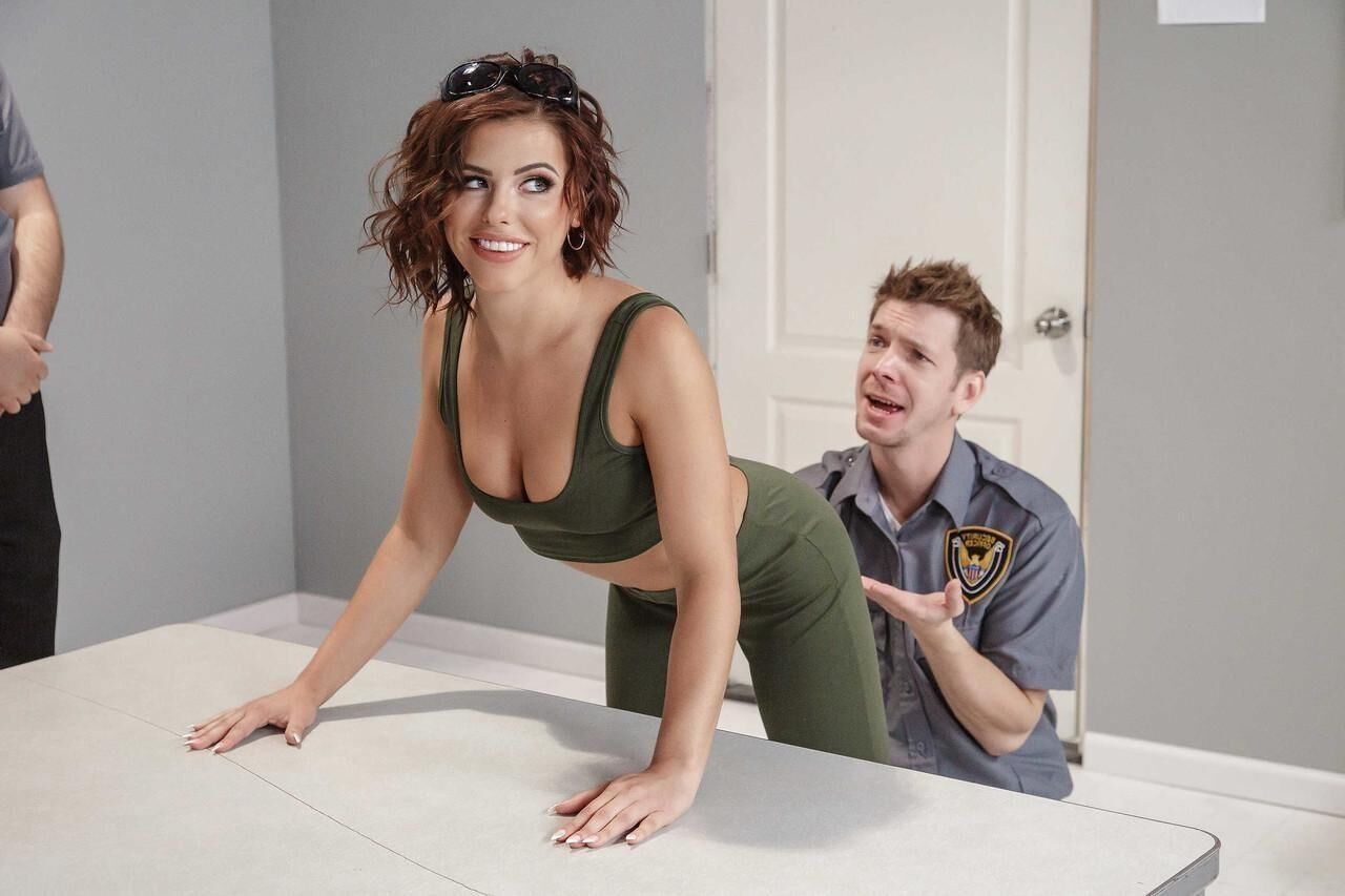 Adriana Chechik Customs