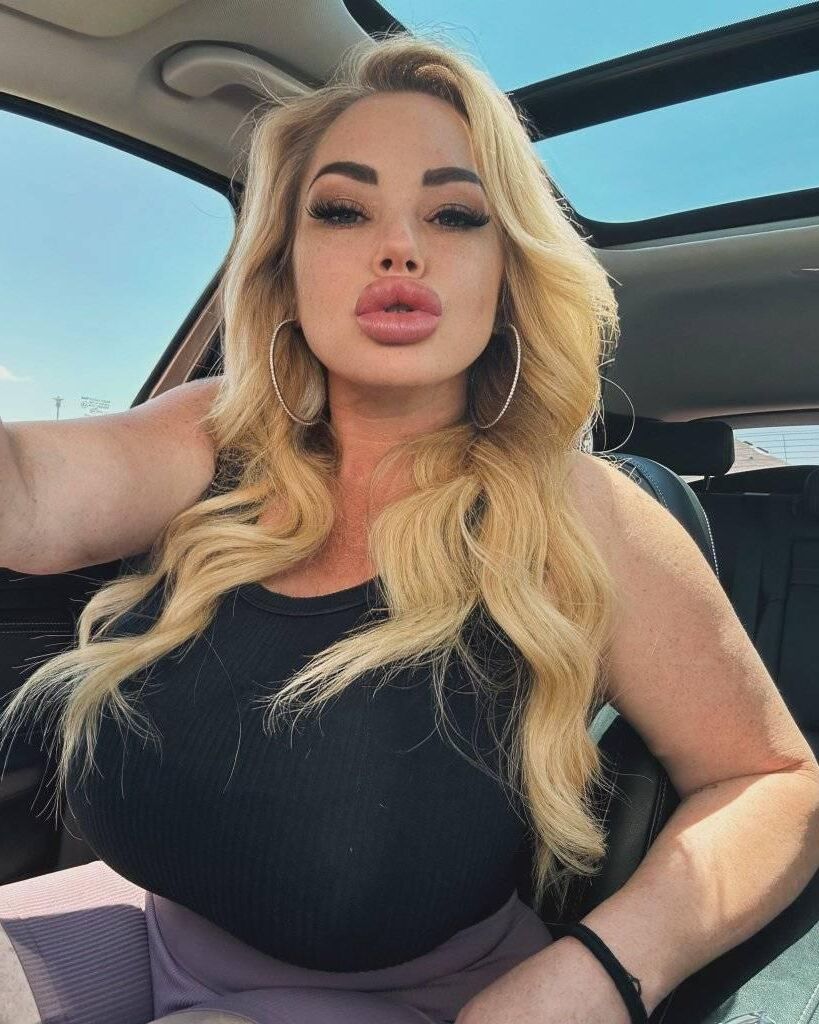Katrina schwarzte Thicc