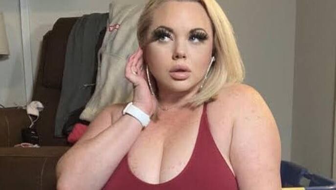 Katrina schwarzte Thicc