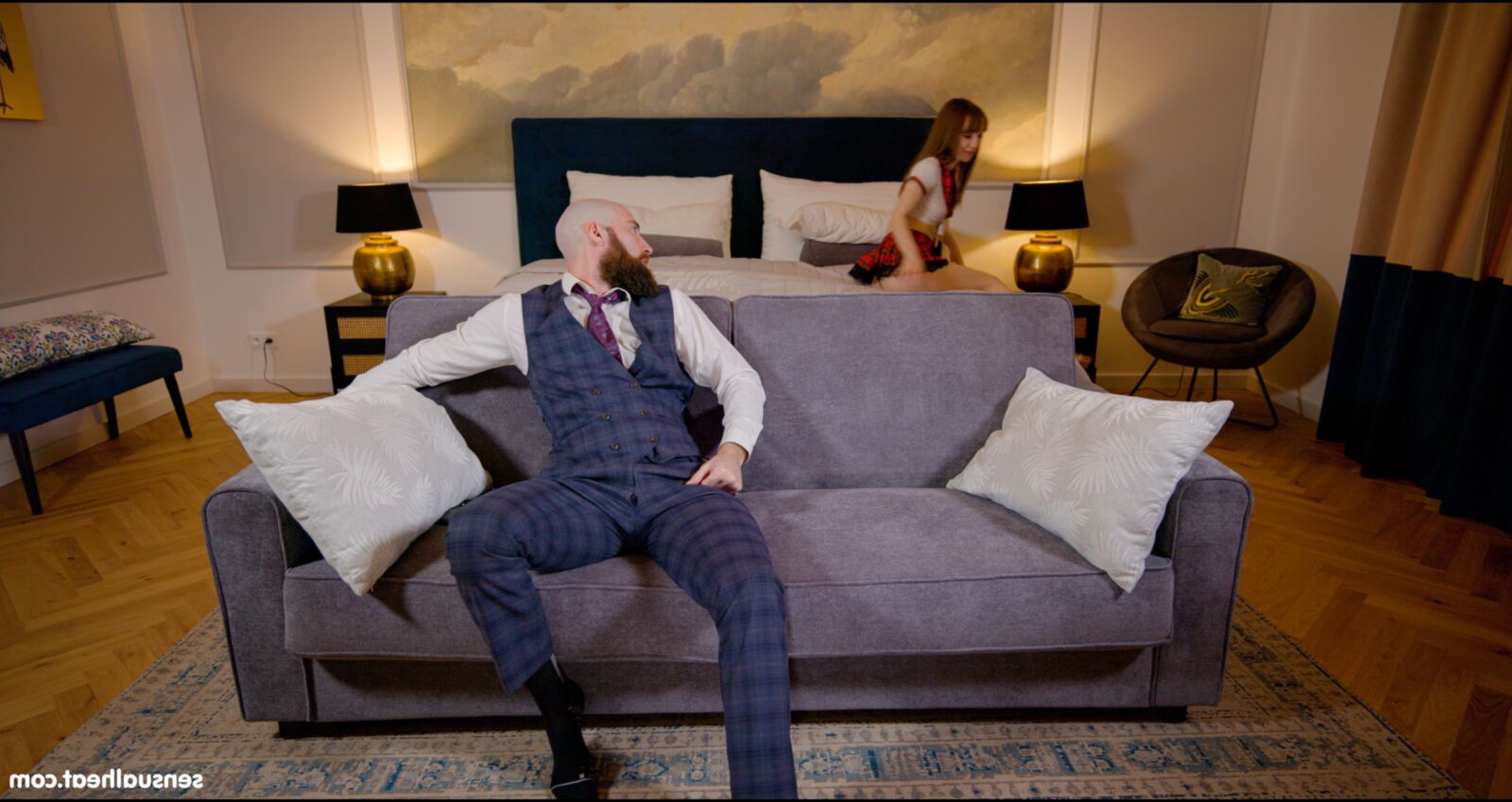 Kate Quinn Yo le encanta seducir a su hombre con su traje