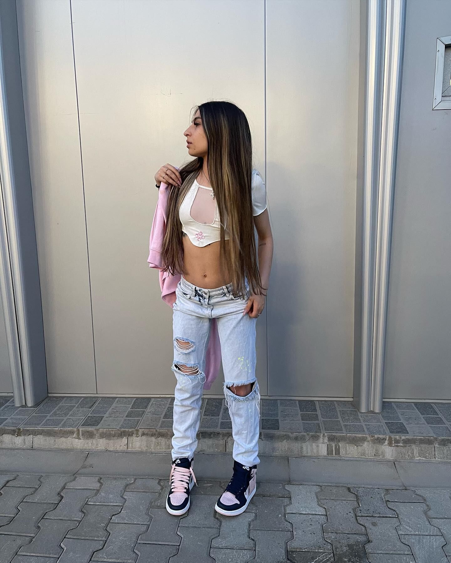 ANNE BAGU