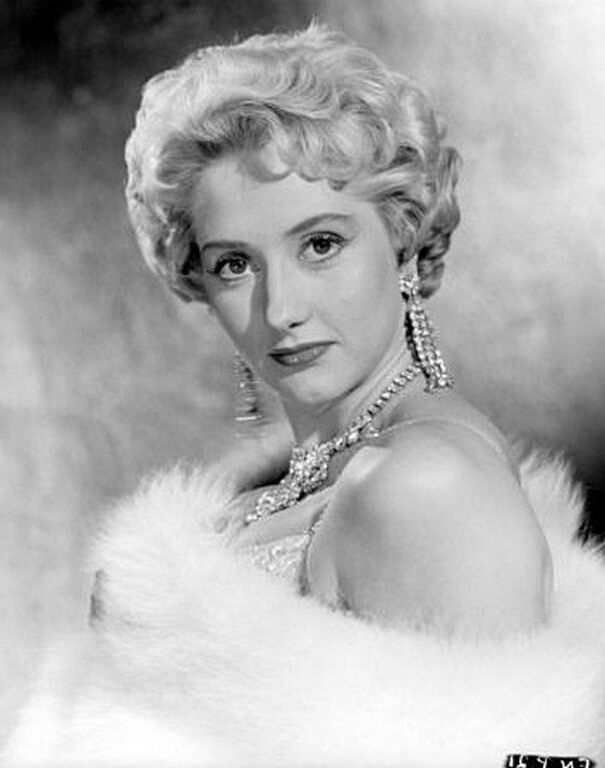 Liz Frazer