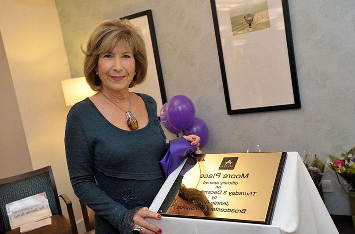 Jenny Bond