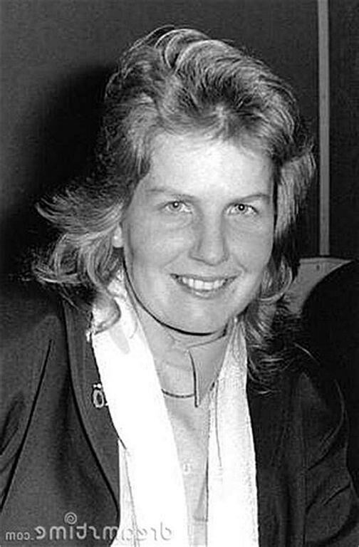 SANDI TOKSVIG