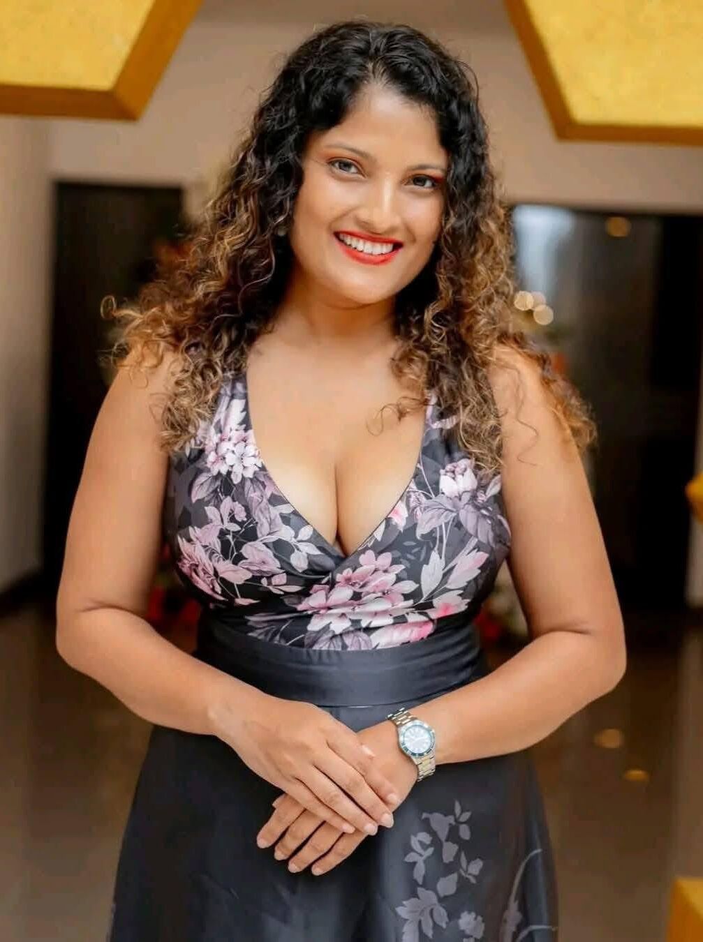 Pabooda sandeepani big boobs