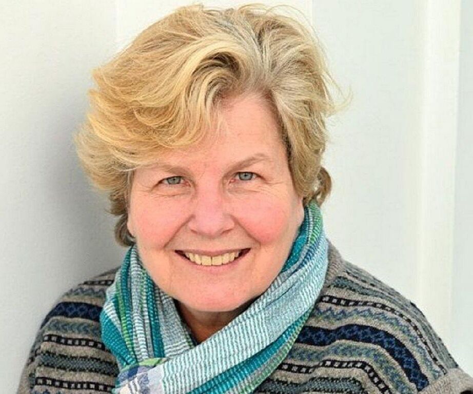 SANDI TOKSVIG