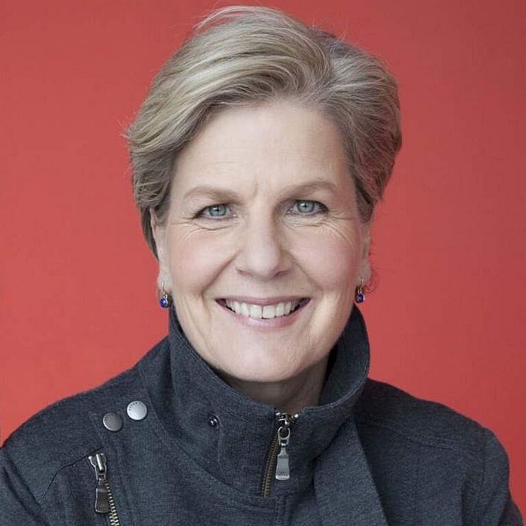 SANDI TOKSVIG