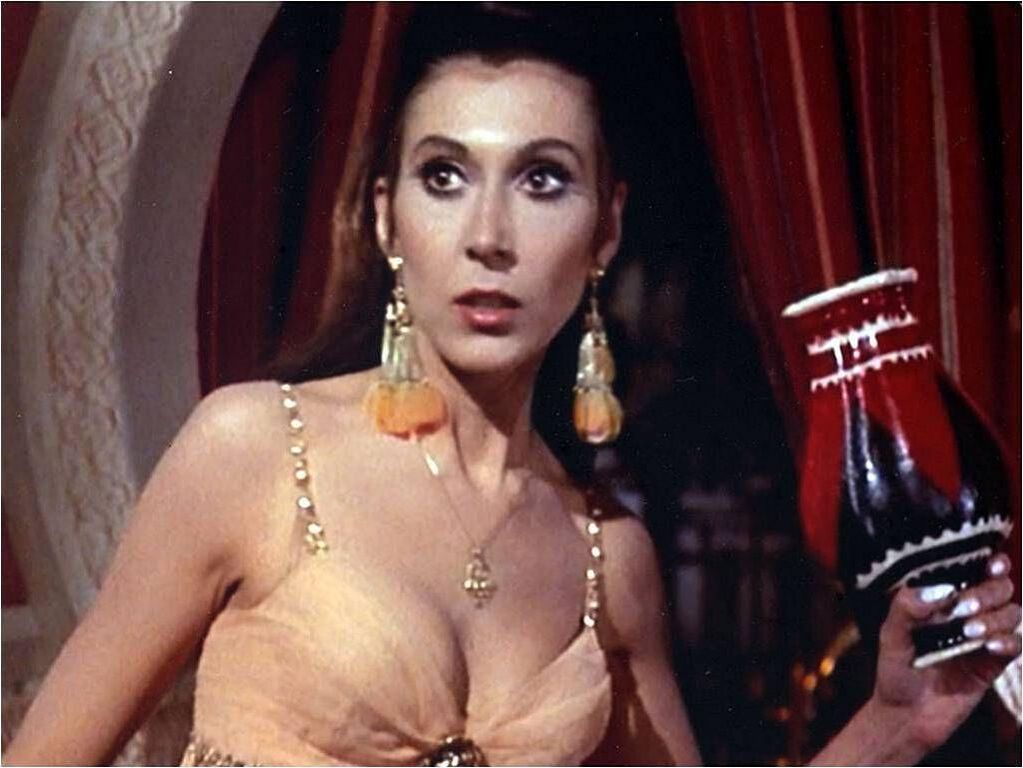 ANITA HARRIS