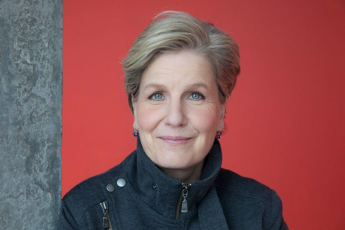 SANDI TOKSVIG