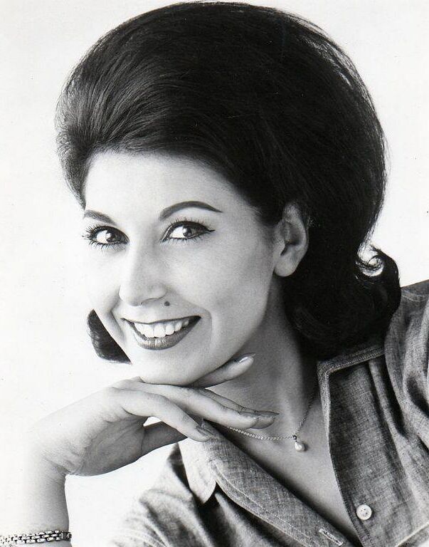 ANITA HARRIS