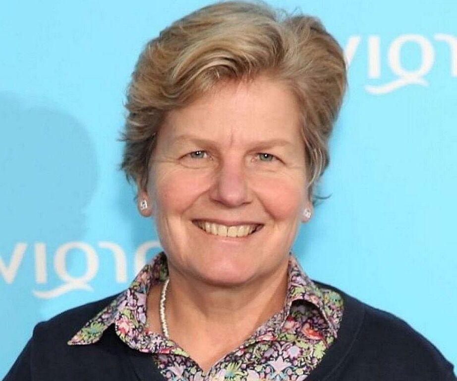 SANDI TOKSVIG