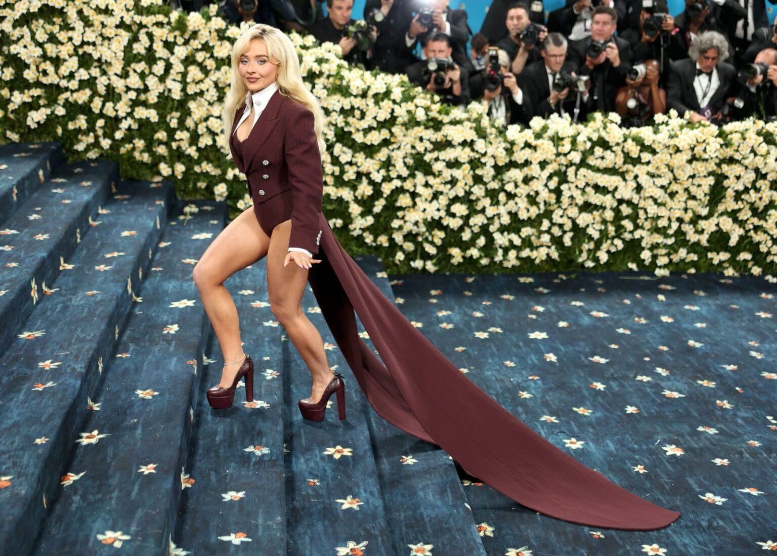 Look Gala Met Gala de Sabrina Carpenter