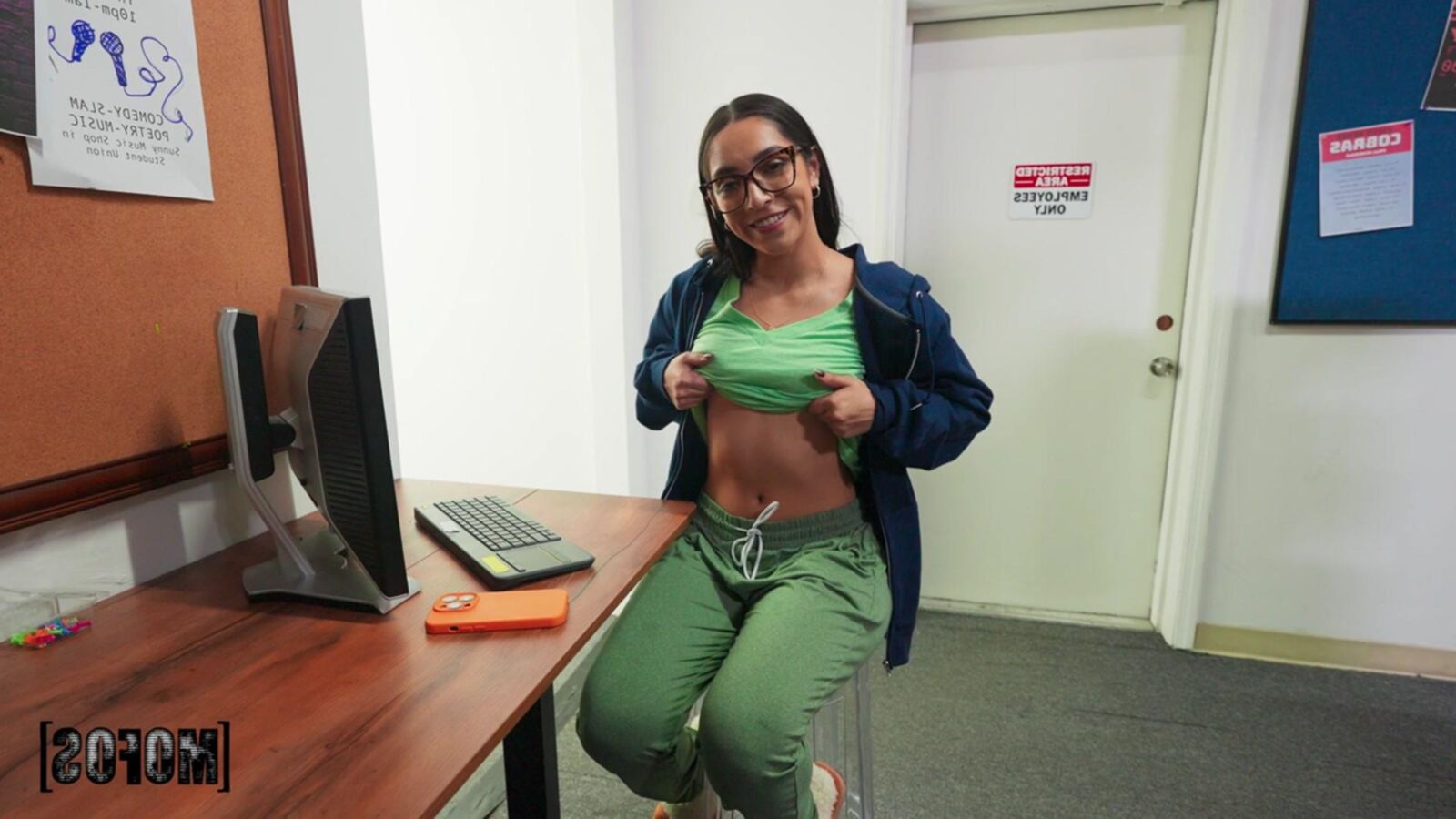 Madison Wilde yo The Library