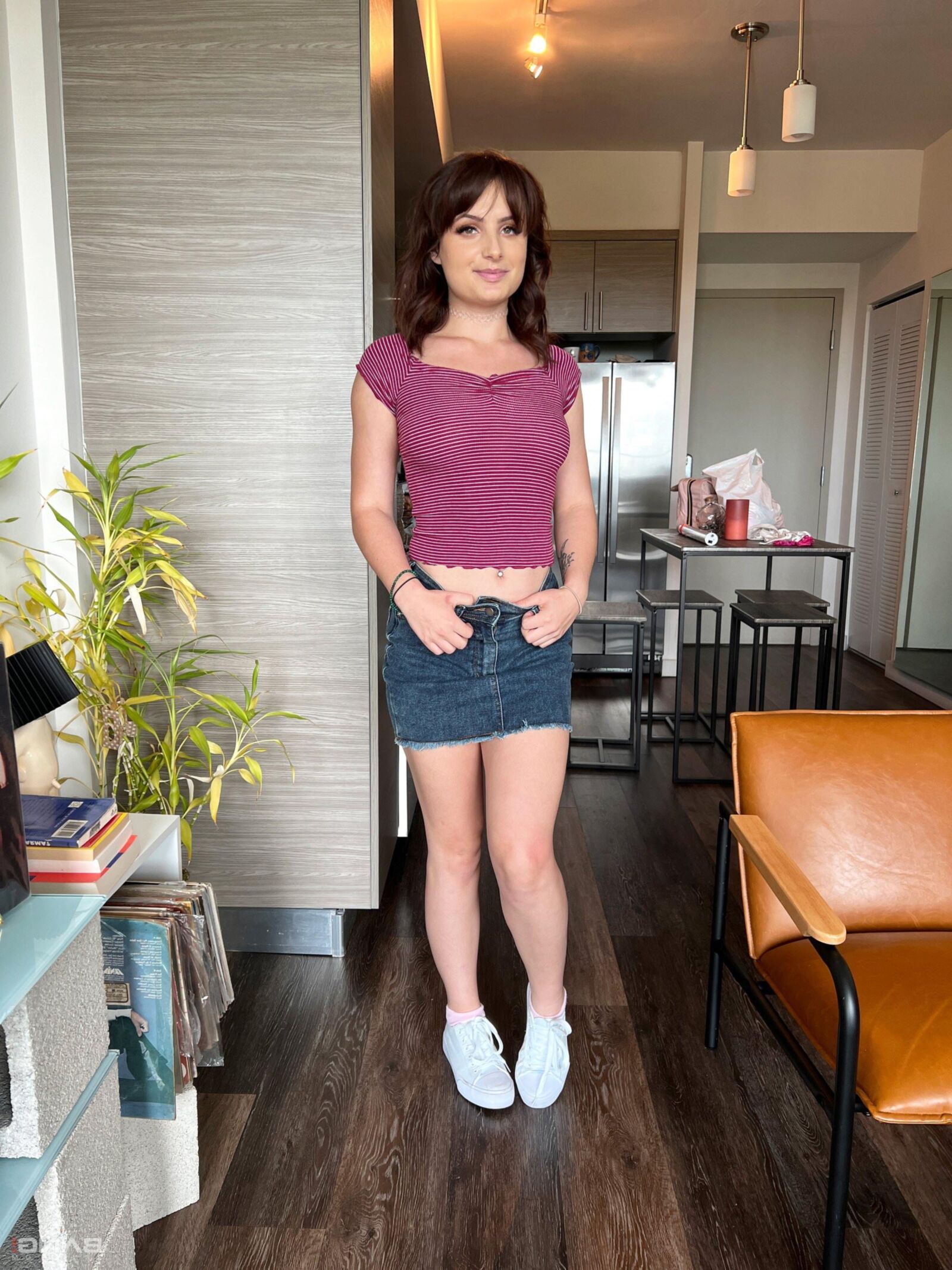 Evie Christian yo Cons Her Friends Stepdad To Fuck Her