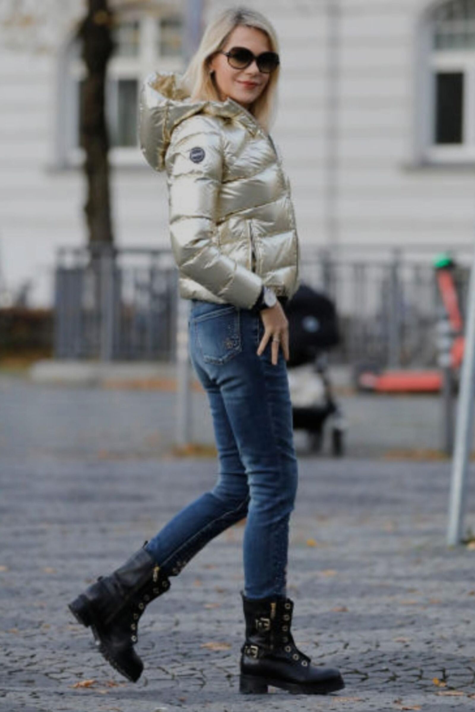 ¡Nina R. Alte Geile Fickschlampe en sexy satén teil!