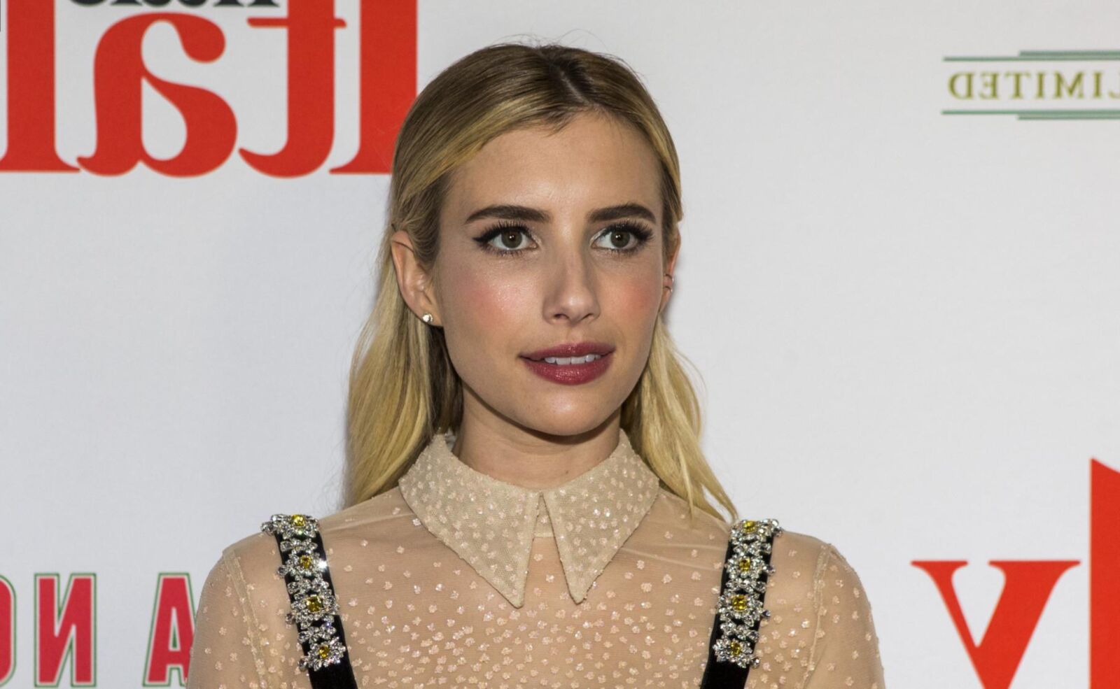Emma Roberts 
