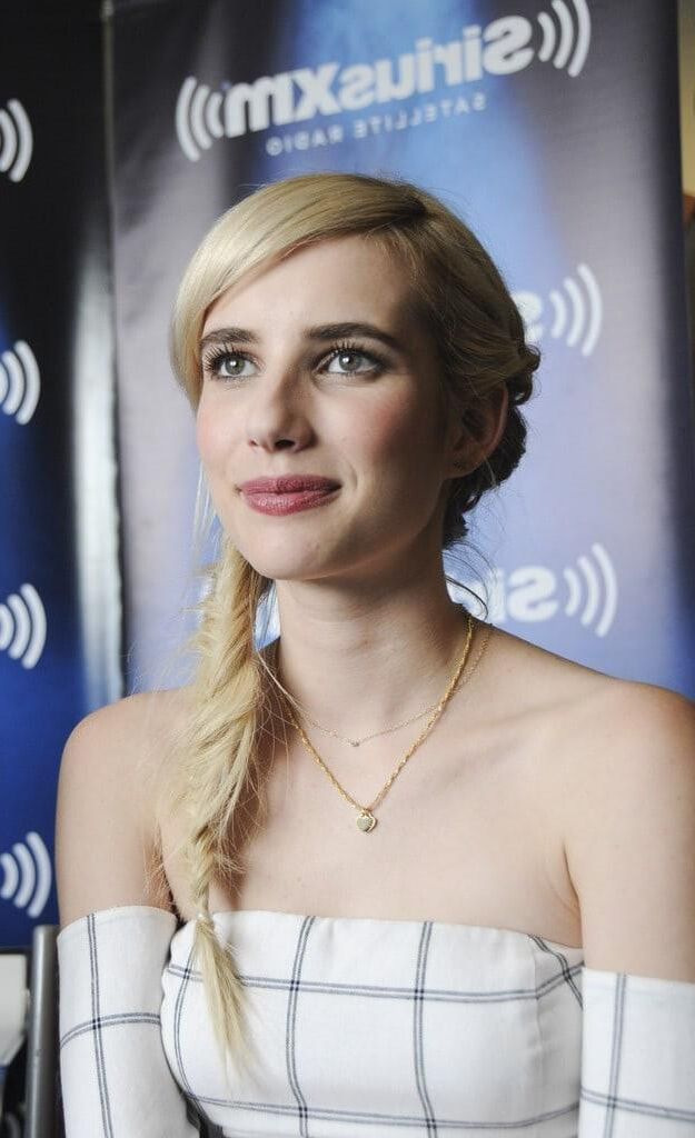Emma Roberts 