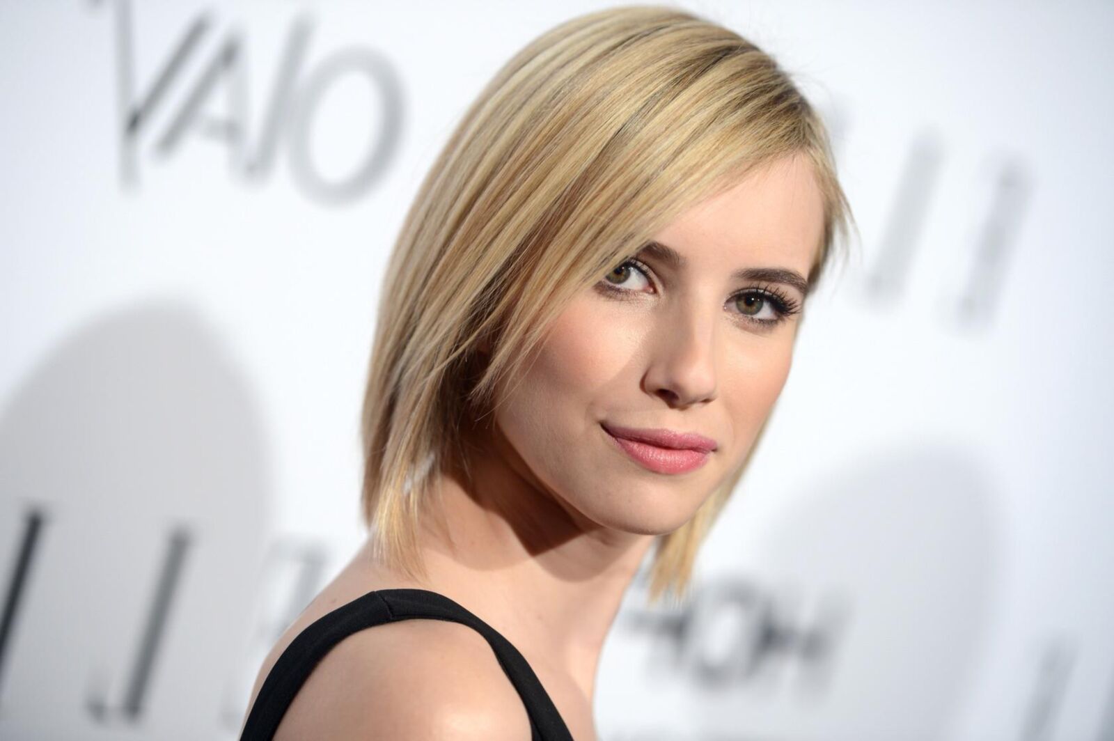 Emma Roberts 
