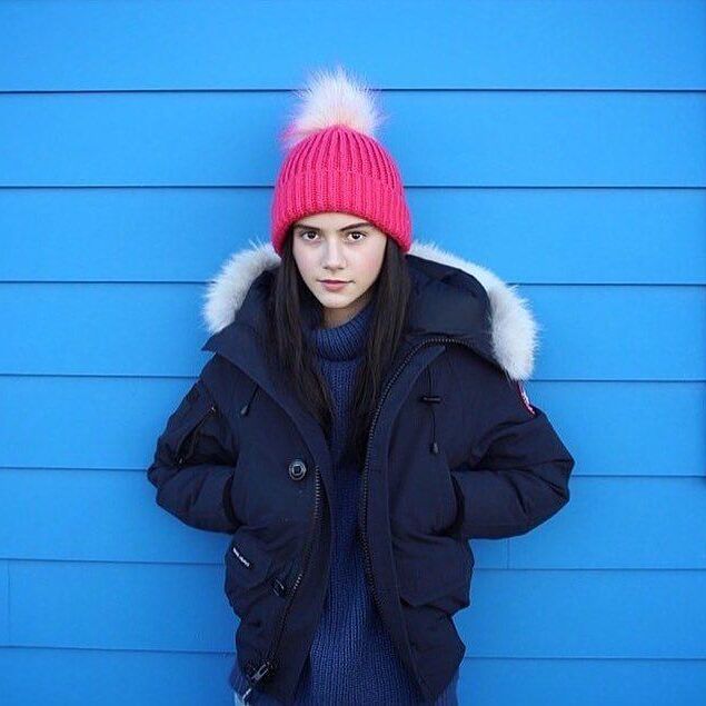 Emilia Jones is hot 
