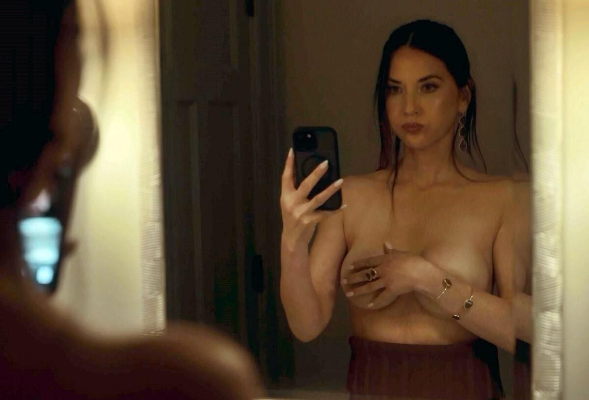 Celebs Hiding Tits 