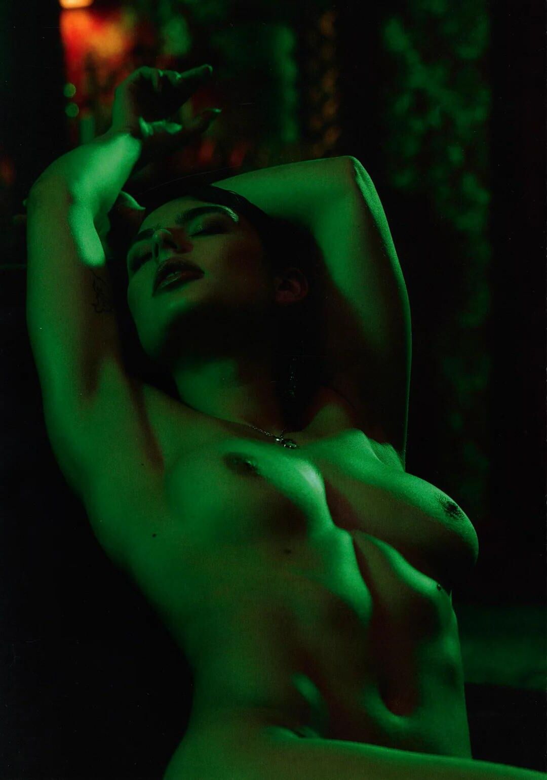 Мои любимые голландские малышки позируют в Playboy