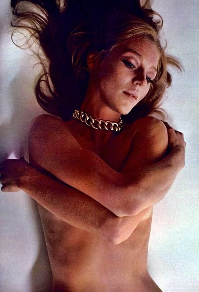 Celebs Hiding Tits 