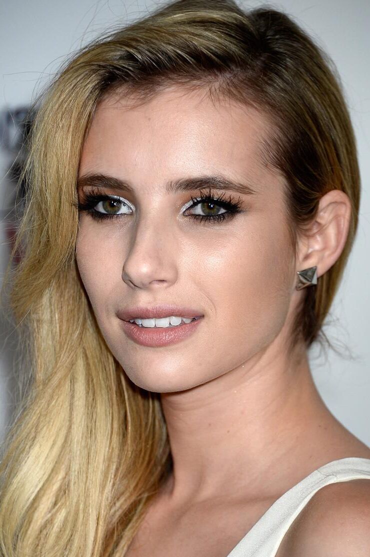 Emma Roberts 