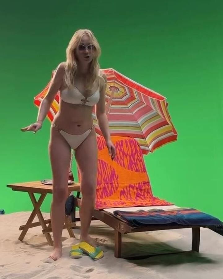 Anna Kaderavkova ( )