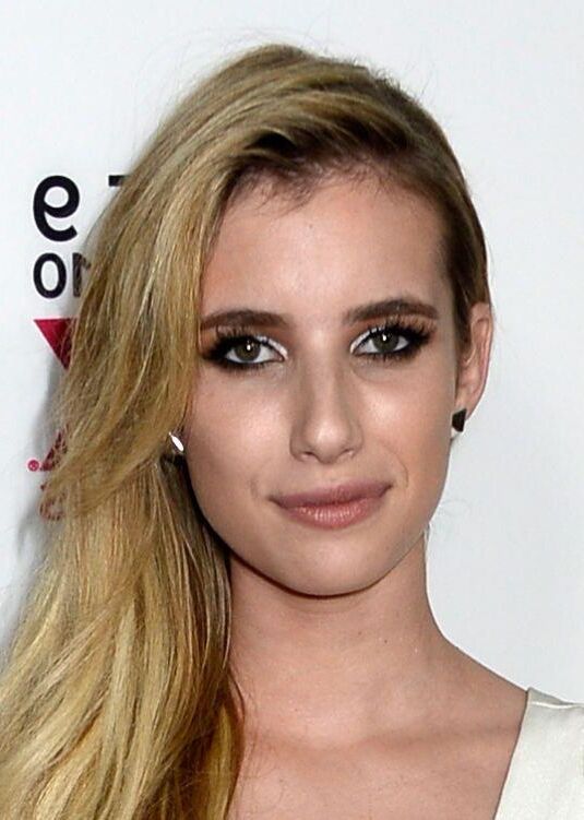 Emma Roberts 