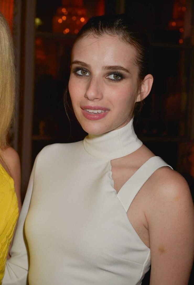 Emma Roberts 