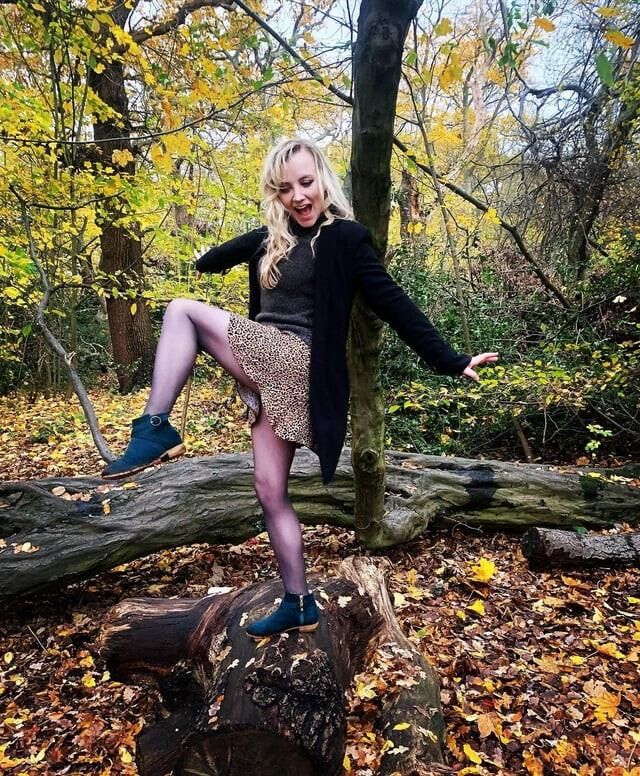 Evanna Lynch fuck her in her tights