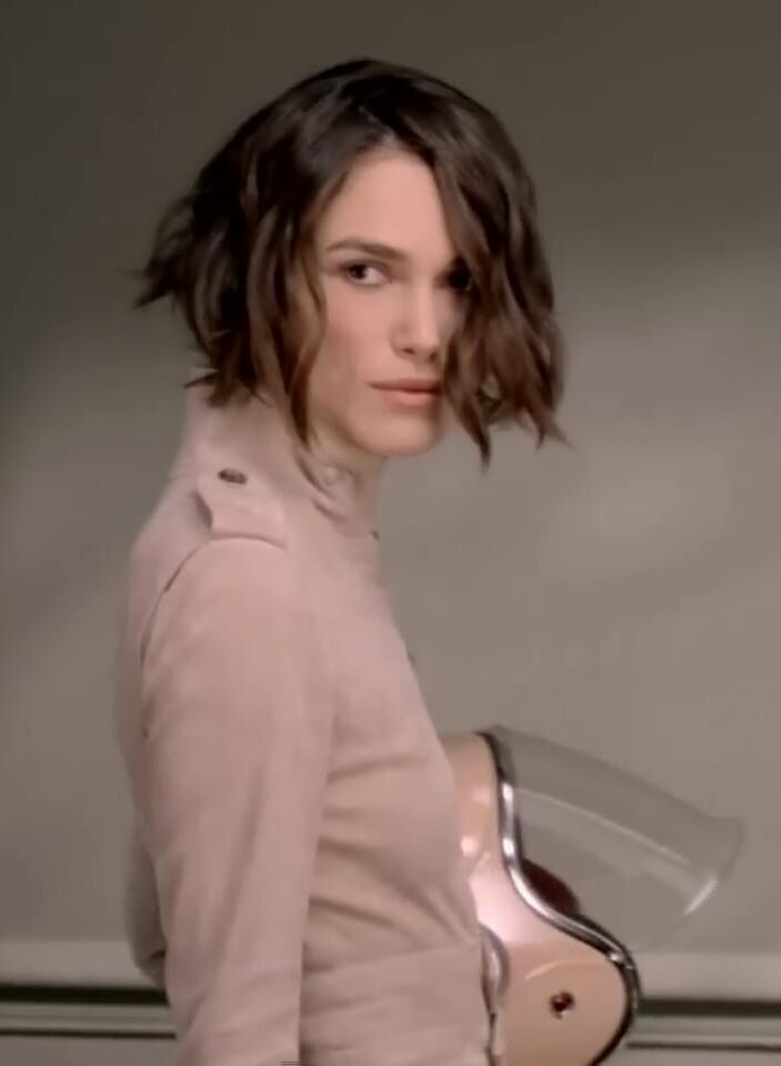 Keira Knightley Hot Teasing Outfit