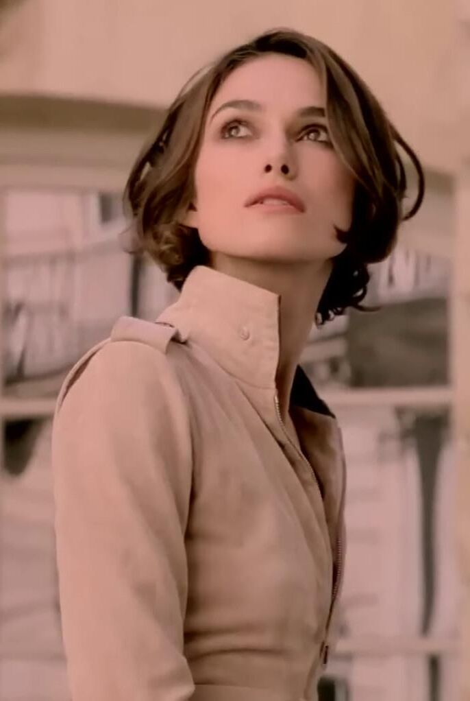 Keira Knightley Hot Teasing Outfit