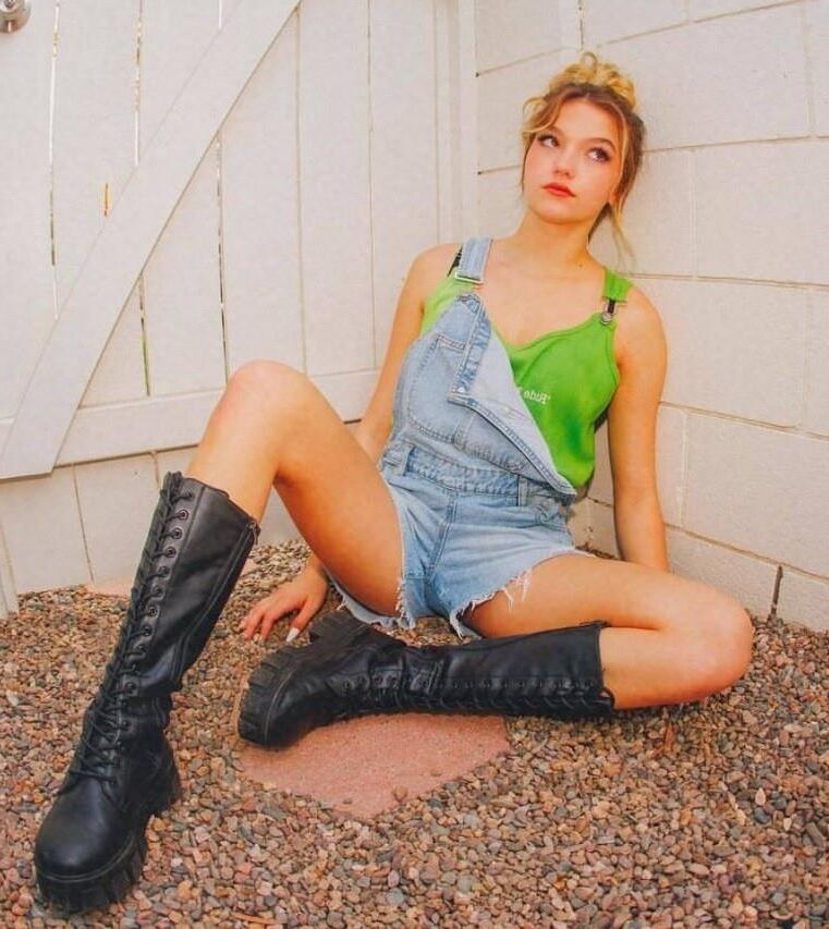 Celebs Love Fuck Me Now Boots!! 