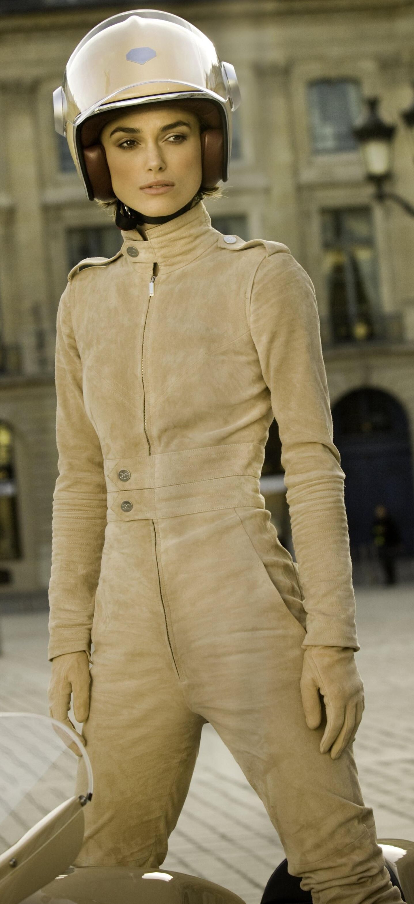 Keira Knightley Hot Teasing Outfit