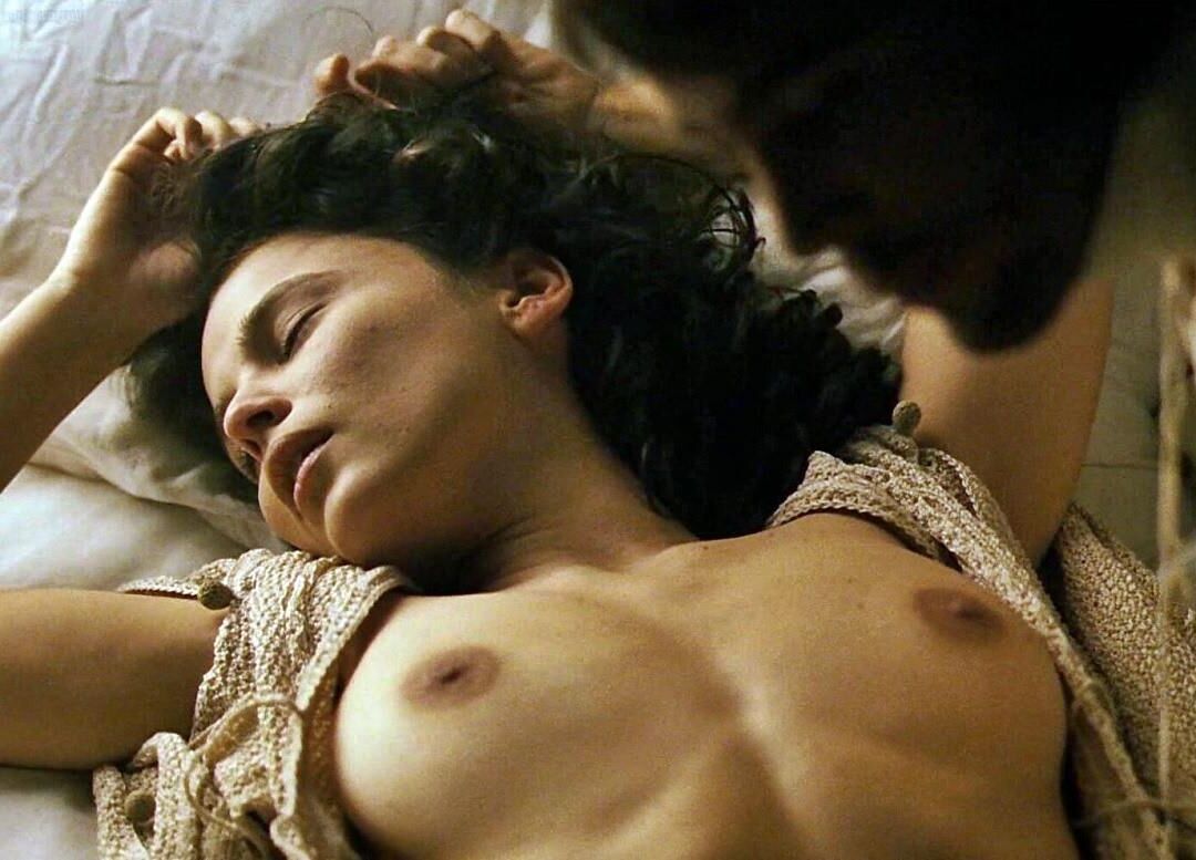 Celebrity Breasts 
