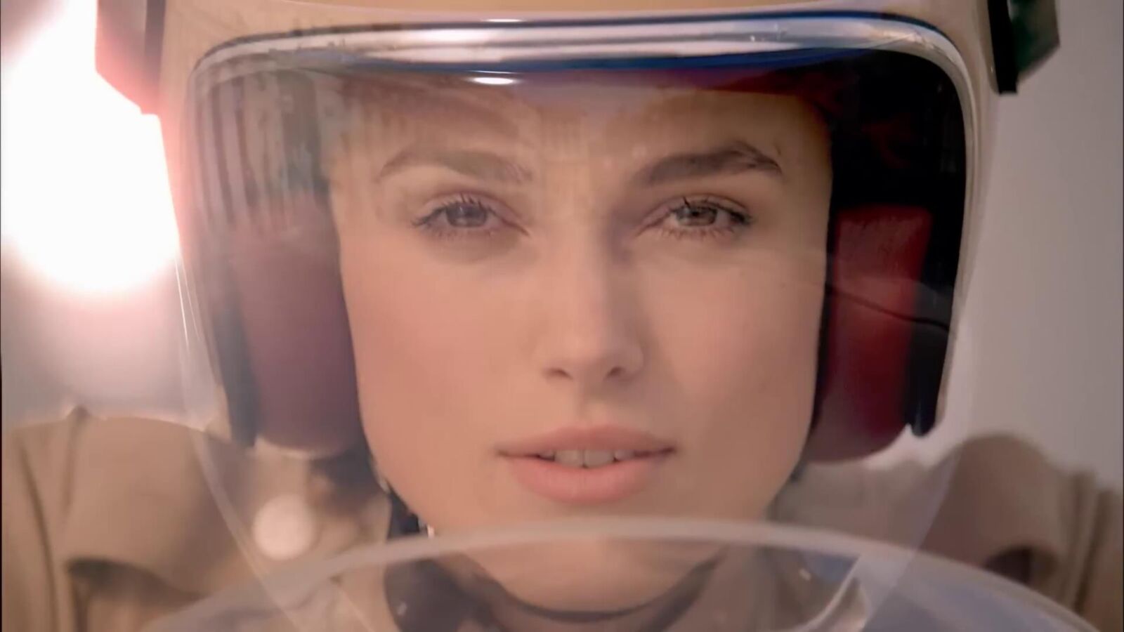 Keira Knightley Hot Teasing Outfit