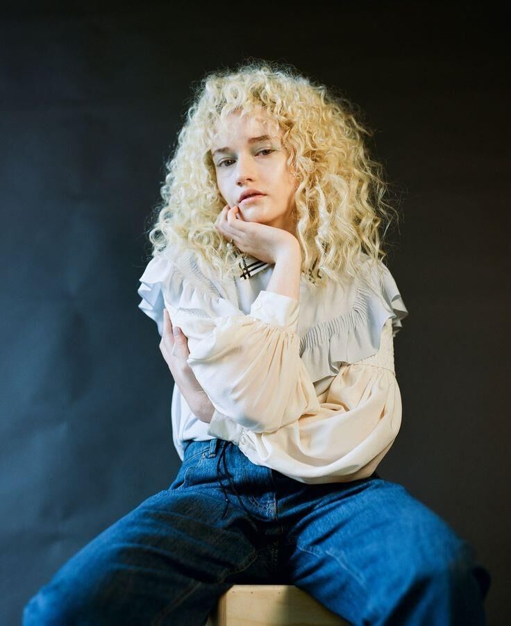 Julia Garner