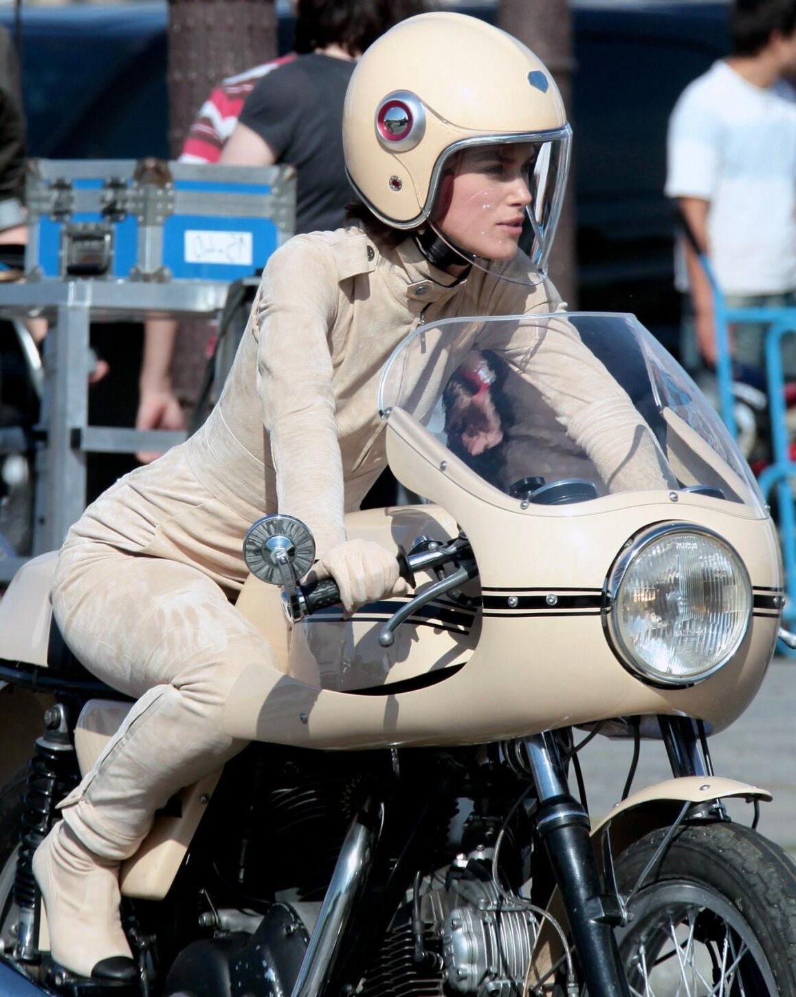 Keira Knightley Hot Teasing Outfit