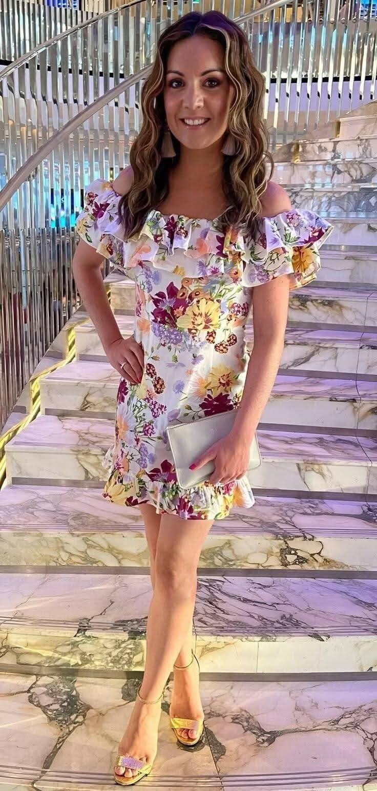 Sexy Wetter Mädchen Laura Tobin heiße sexy Milf