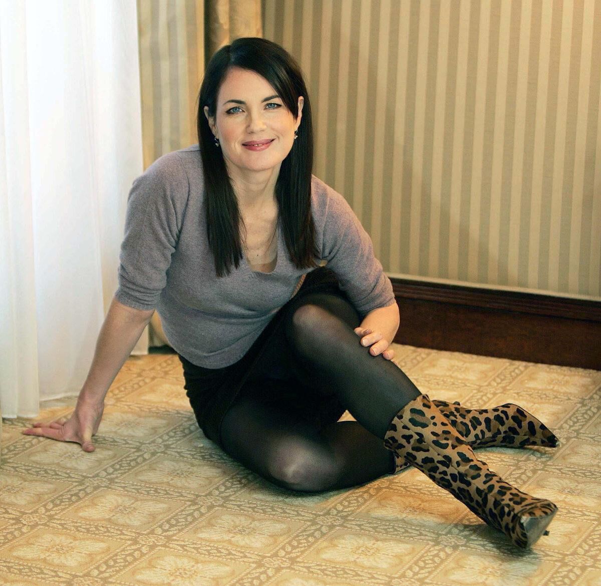 Elizabeth McGovern tights Gilf Whore