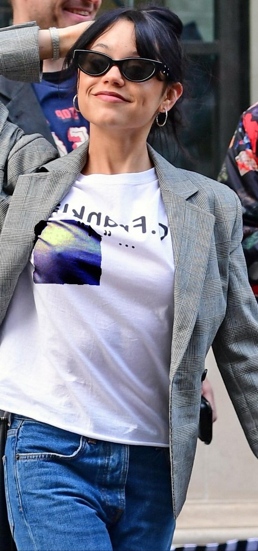 ジェナ・オルテガ・若い楽しみに満ちた楽しい